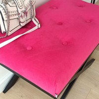 Ręcznie wykonywana ławka w pracowni HouseBerry.