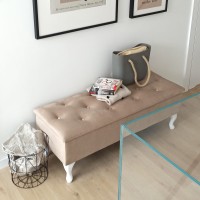 Puf otwierany do przedpokoju.