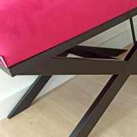 Stelaż idealnie dopasowany do listwy przyściennej.