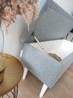 Schowek przed łóżko