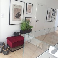 Skrzynia do przedpokoju z pojemnikiem.