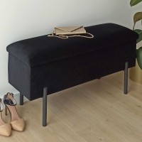 Pufa z funkcjonalnym wnętrzem na akcesoria - przechowuj i oszczędzaj miejsce.